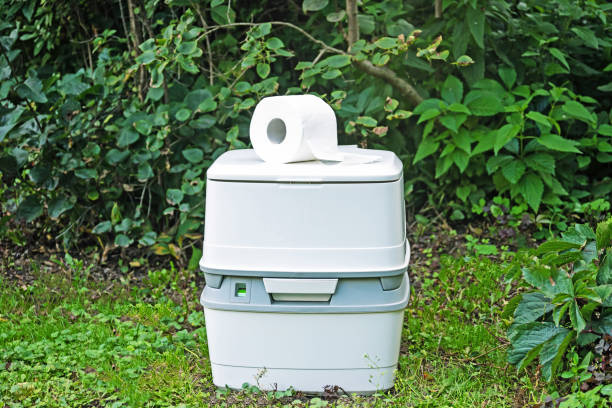 Best Luxury portable toilet rental  in Hallowell, ME